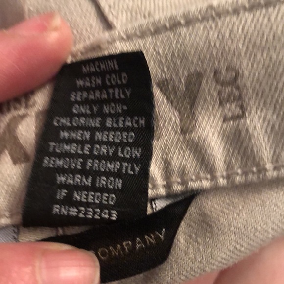 New York & Co size 10 jeans silvery light tan low to mid rise skinny jeans - Picture 8 of 10